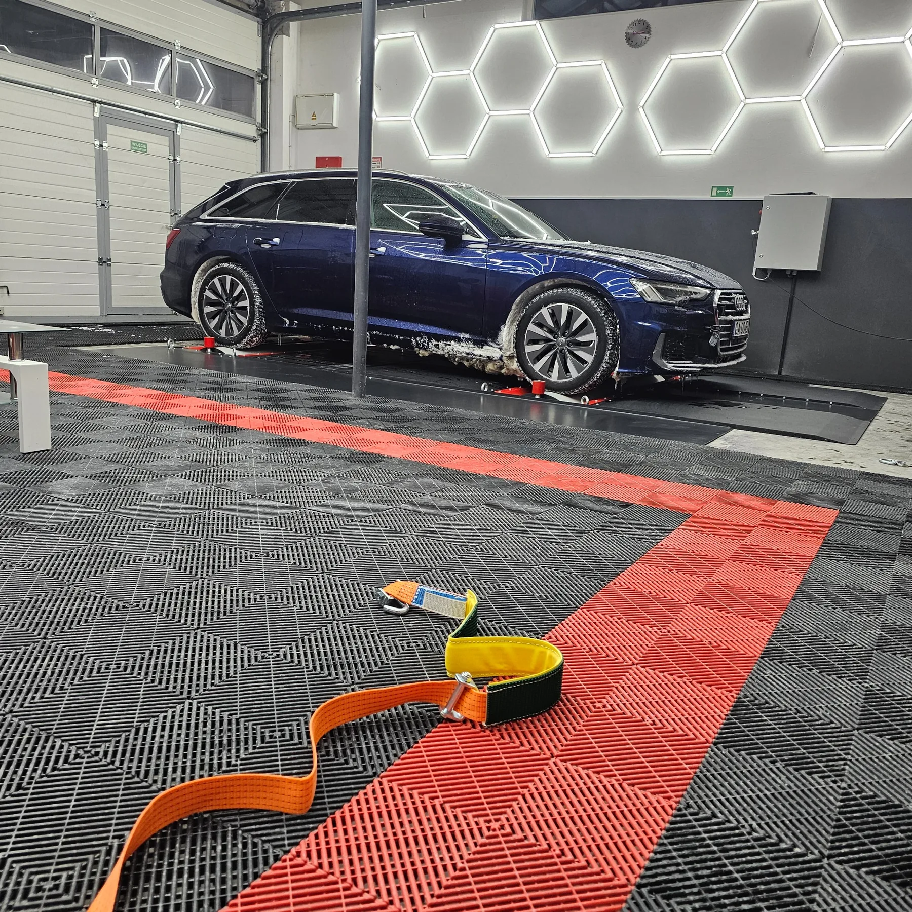 Audi A6 na hamowni